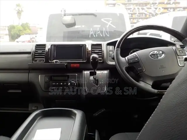 Toyota HiAce 2021 Black