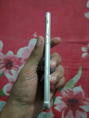 Apple iPhone 6s 16 GB Rose Gold