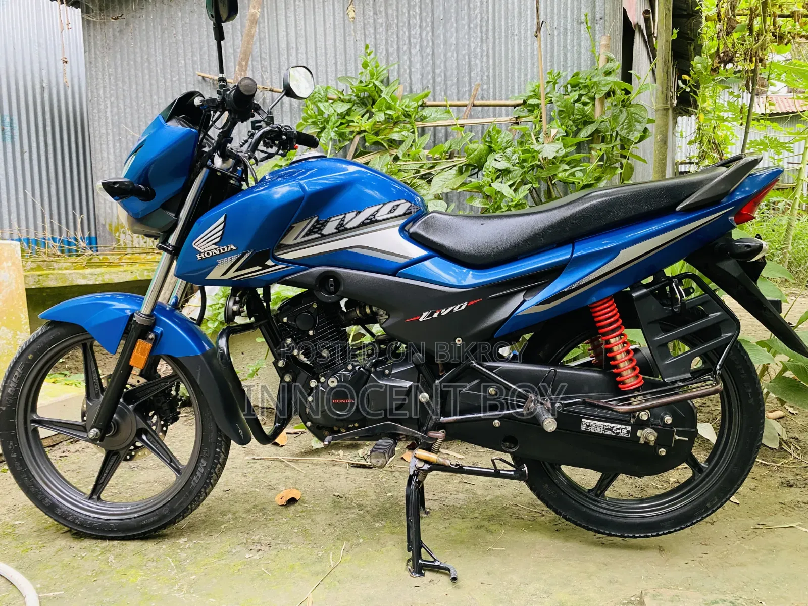 হোন্ডা লিভো ২০২১ নীল