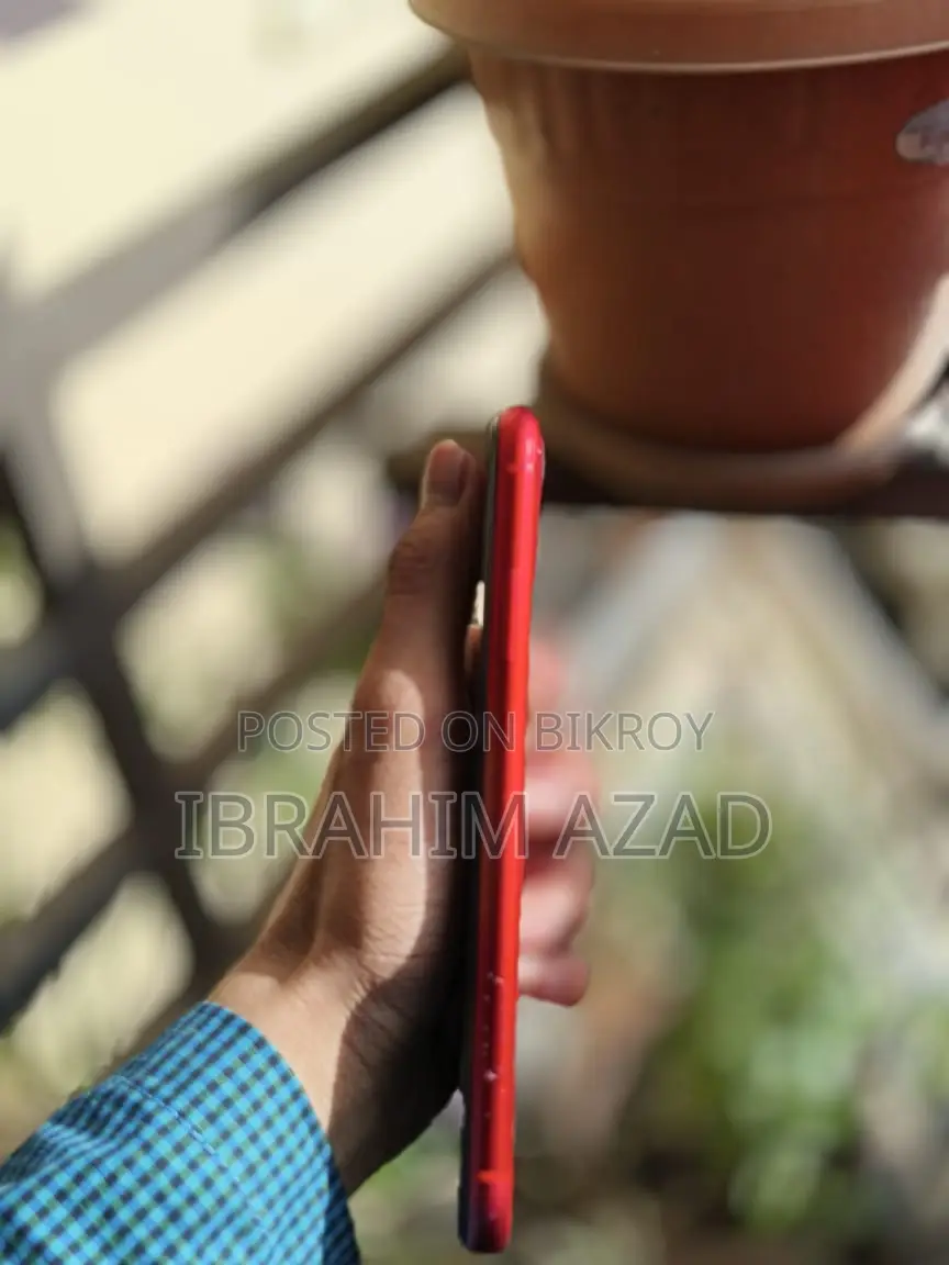 Apple iPhone 11 64 GB Red