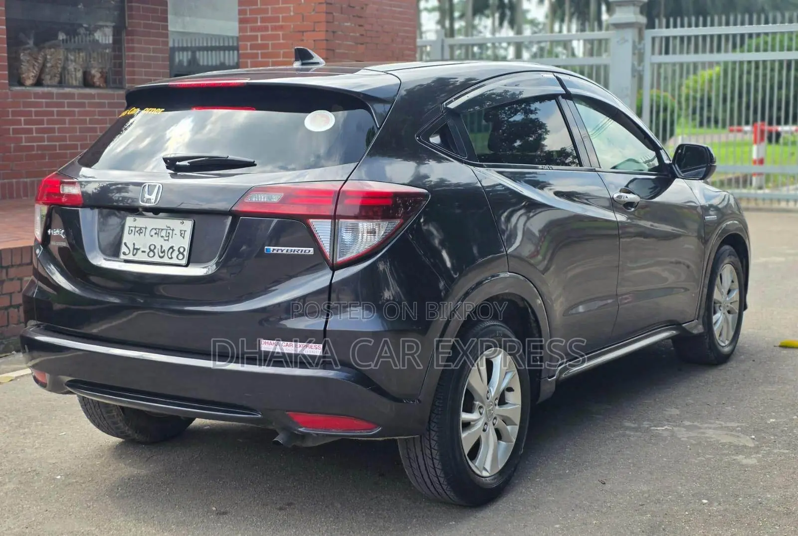 হোন্ডা ভেজেল ১.৫ হাইব্রিড ২ডব্লিউডি ২০১৪ কালো