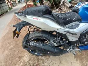 TVS Apache 160 4V 2021 Blue