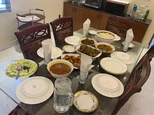 প্রিমিয়াম সেগুন কাঠের ৬ সিটার ডাইনিং টেবিল সেট ৬টি চেয়ারসহ | ঢাকা