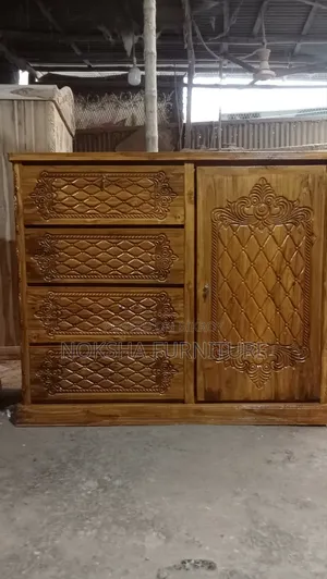 চিটাগাং সেগুন কাঠের ওয়ারড্রব