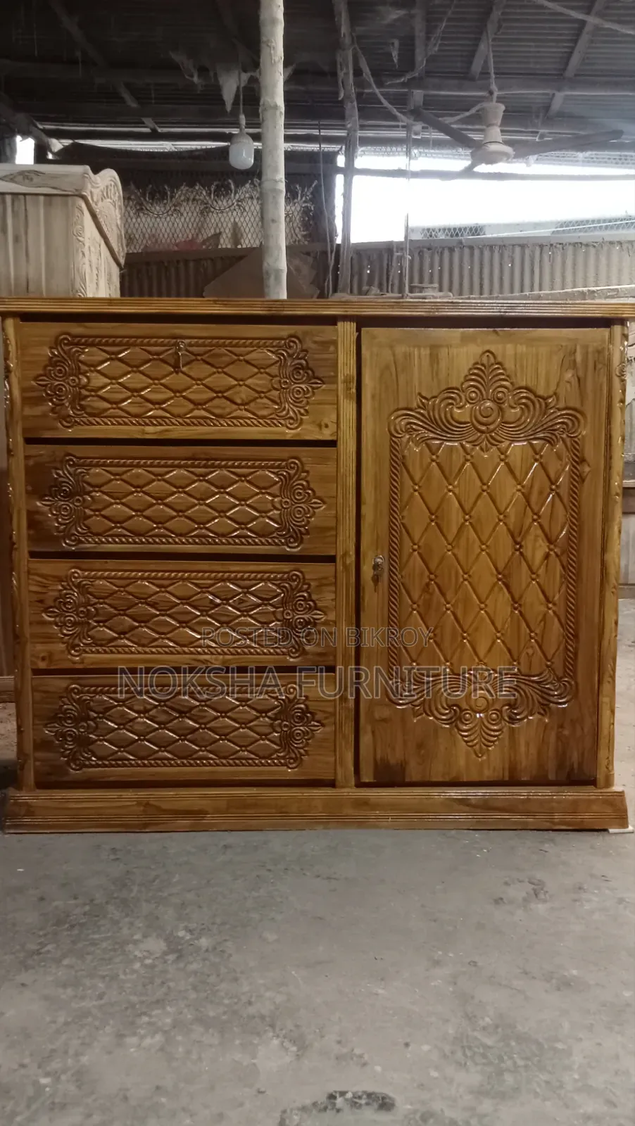 চিটাগাং সেগুন কাঠের ওয়ারড্রব