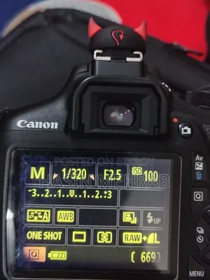 Canon 1300D (50mm Prime Lens)