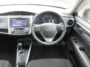 Toyota Corolla Fielder 1.5 Hybrid FWD 2021 White