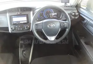 Toyota Corolla Fielder 2021 White