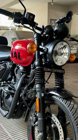 Royal Enfield Hunter 350 2025 Red