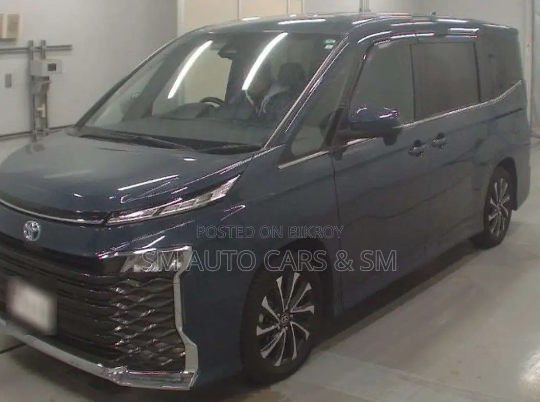 Toyota Voxy 2023 Gray