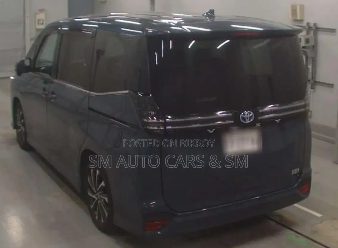 Toyota Voxy 2023 Gray