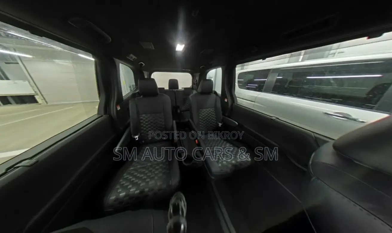 Toyota Voxy 2023 Gray