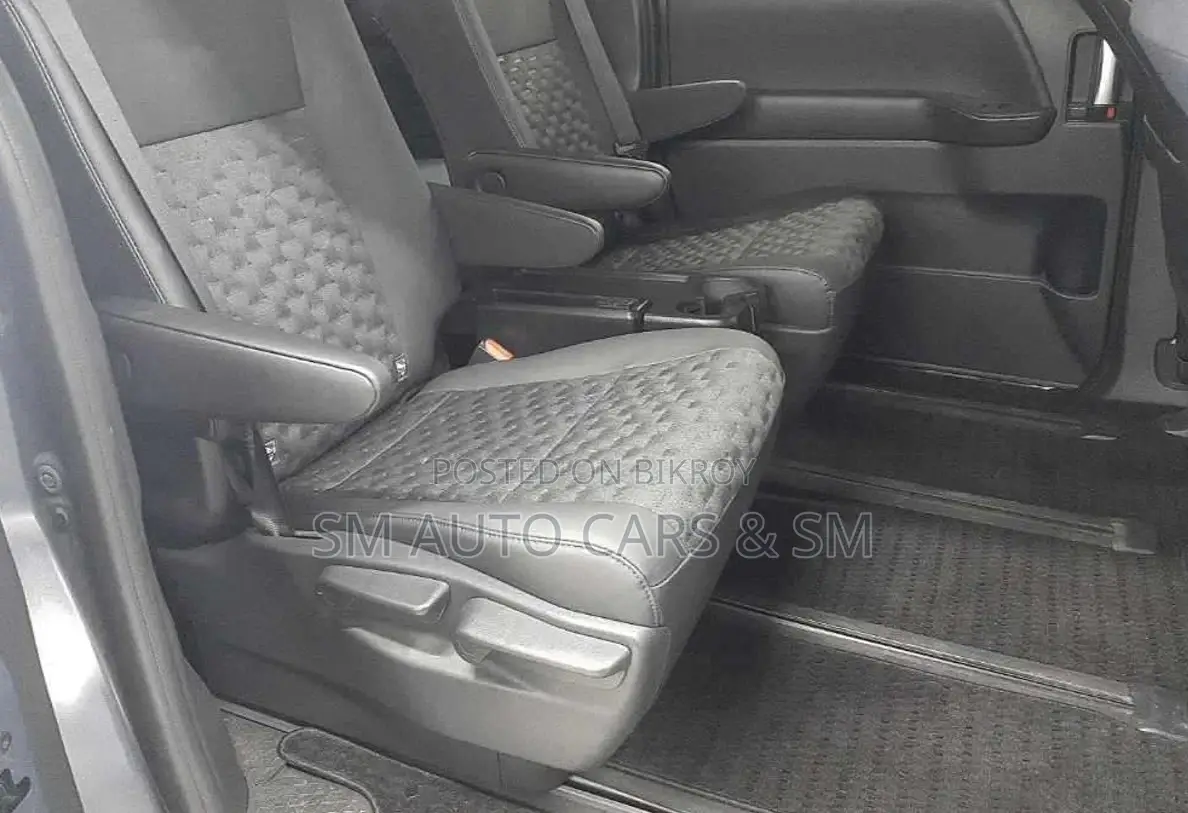 Toyota Voxy 2023 Gray