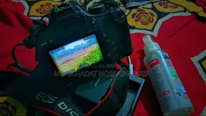 Canon 600D 18-55 Kit Lens. The camera will be sold.