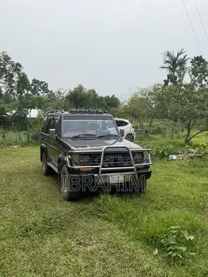 টয়োটা ল্যান্ড ক্রুজার প্রাডো ৩.০ ডি ১৯৮৯ কালো