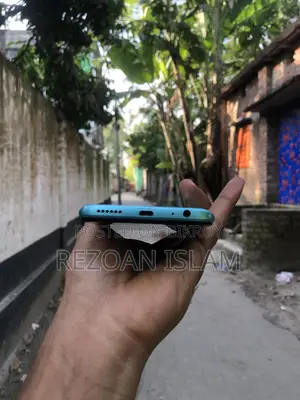 ইনফিনিক্স হট ২০আই ১২৮ জিবি নীল