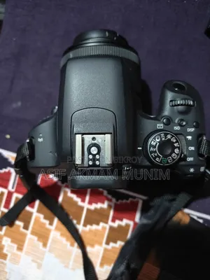 Canon EOS 800D (Rebel T7i)