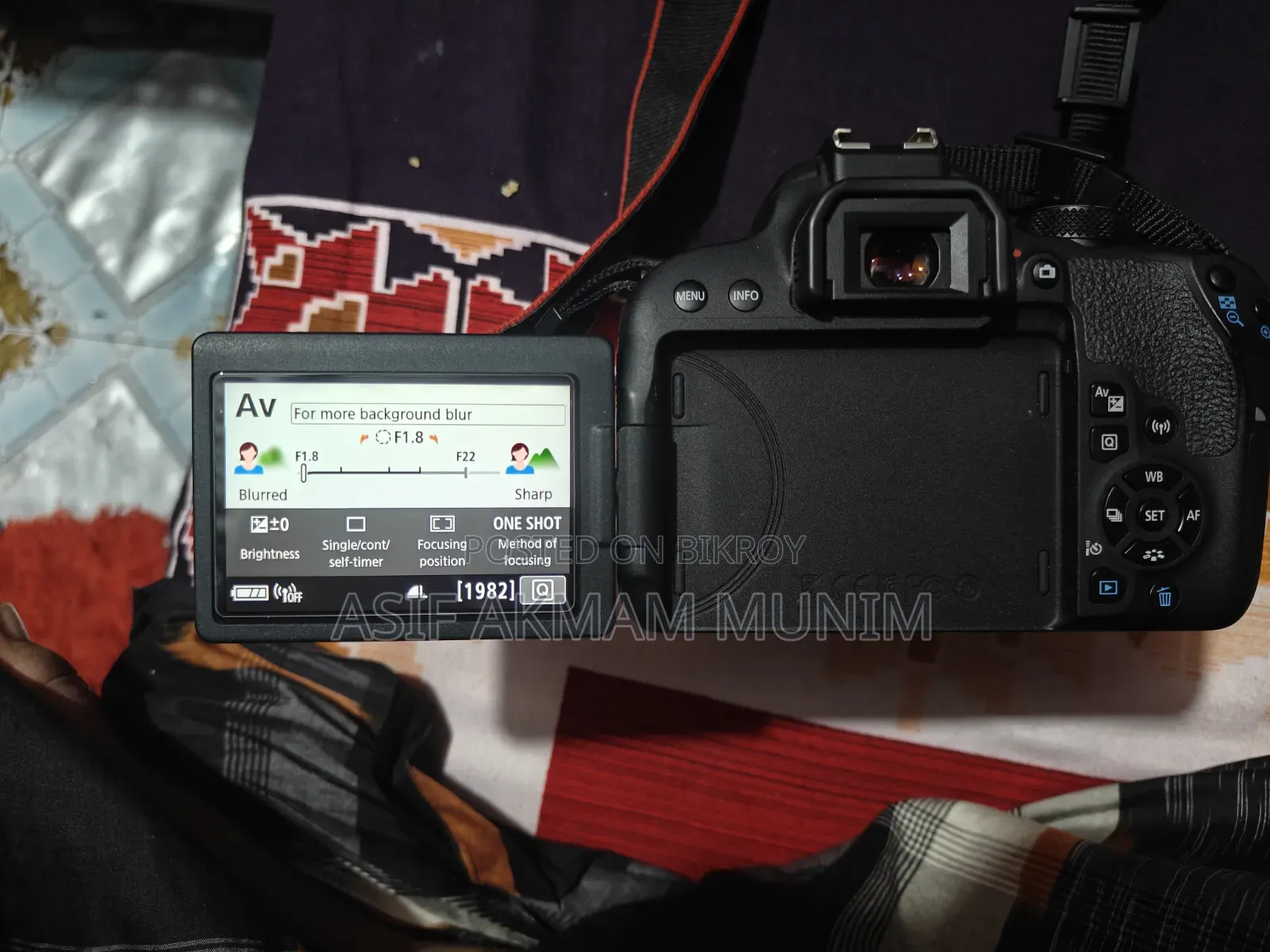 Canon EOS 800D (Rebel T7i)