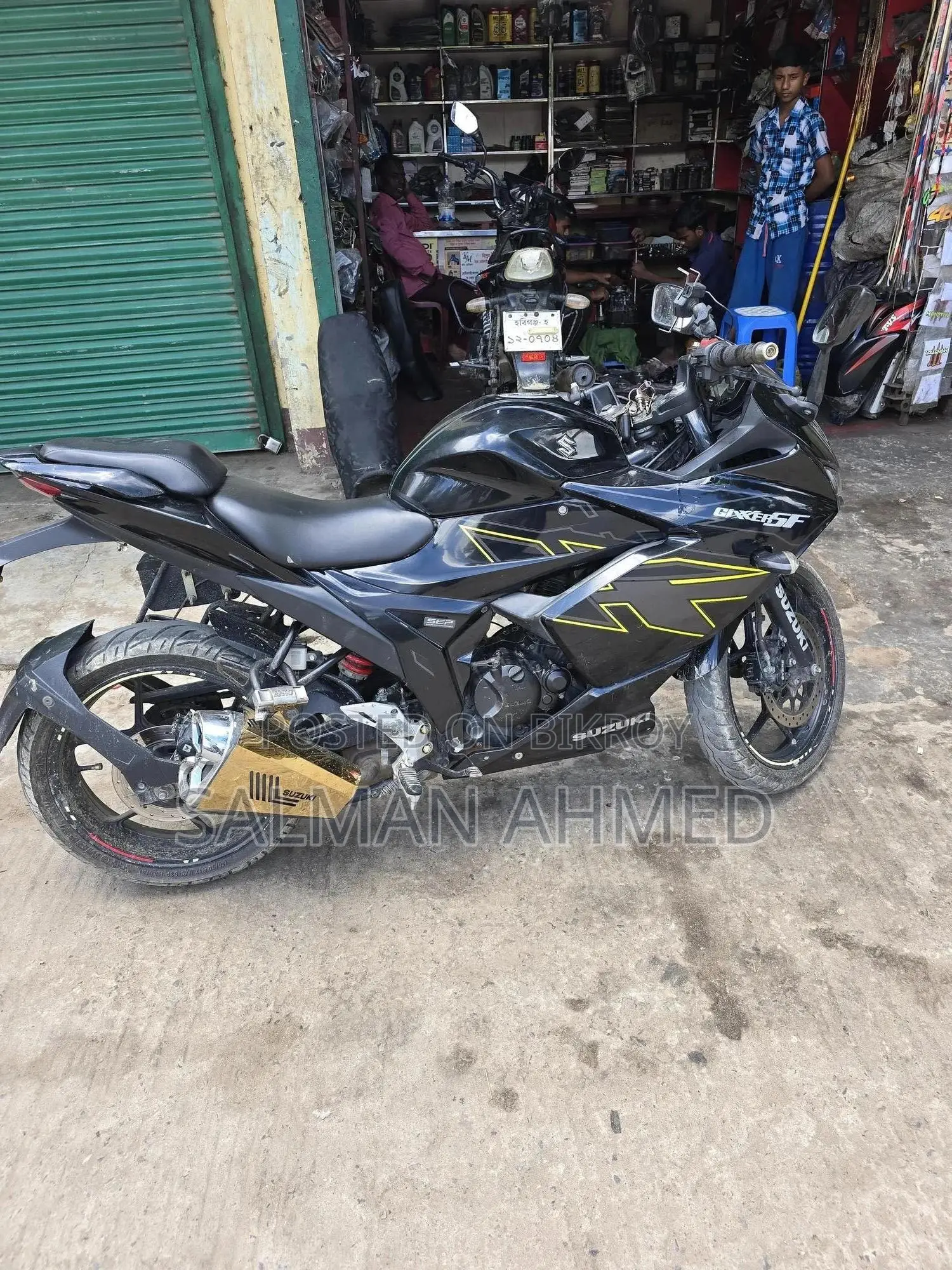 সুজুকি জিক্সার এসএফ ২০২১ কালো