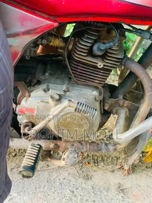 Bajaj CT 100 2018 Red