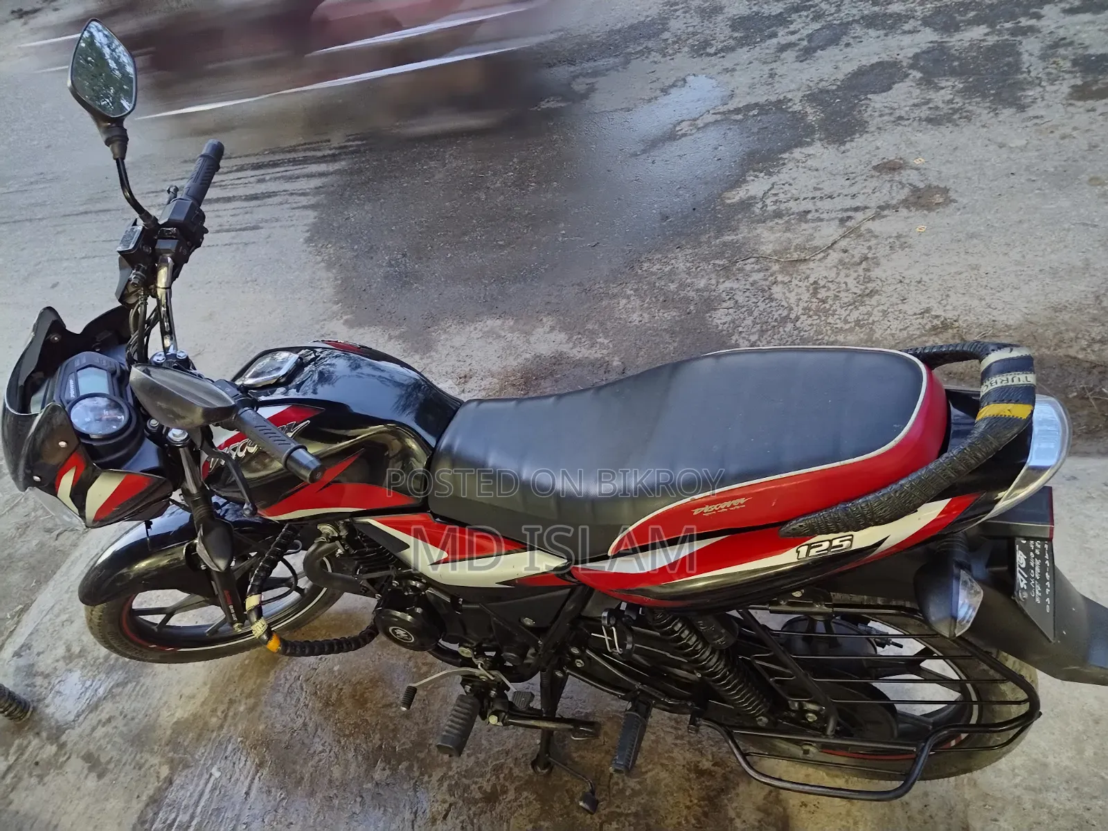 New Bajaj Discover 125 2025 Black