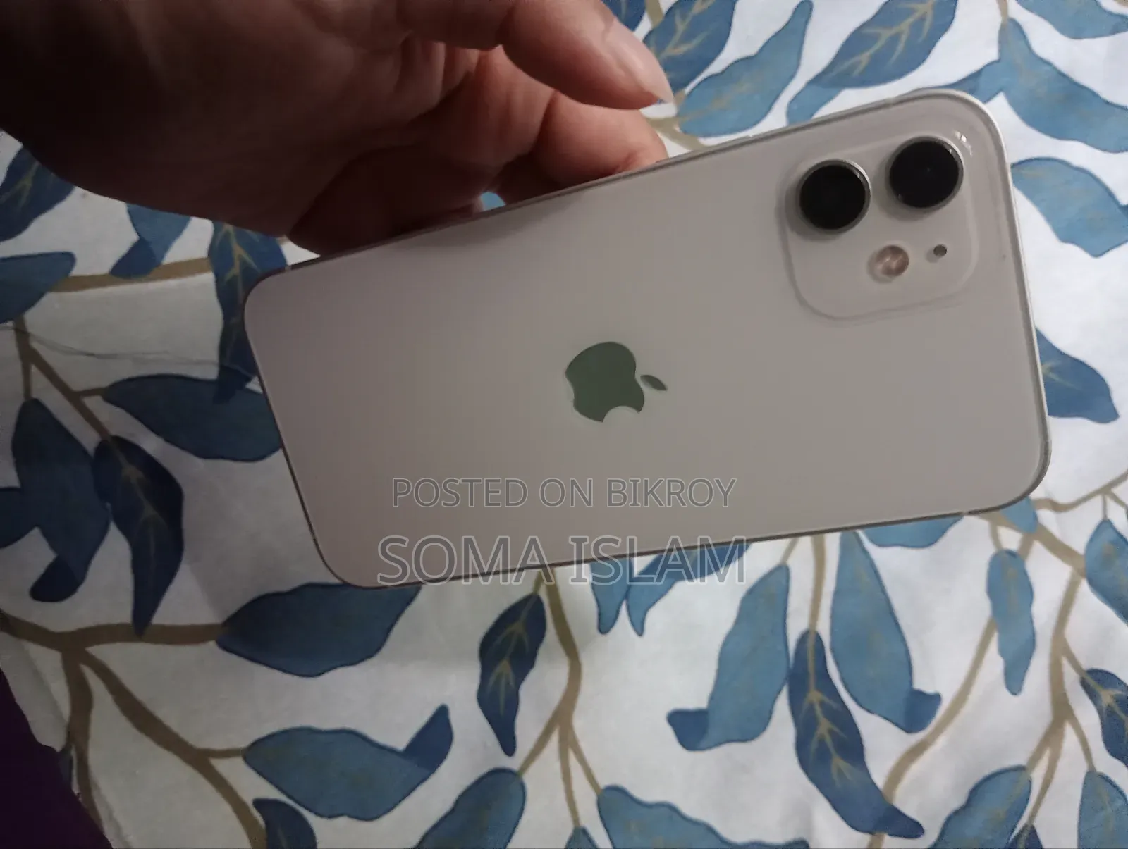 অ্যাপল আইফোন ১২ ৬৪ জিবি সাদা