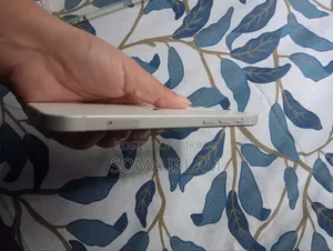 অ্যাপল আইফোন ১২ ৬৪ জিবি সাদা