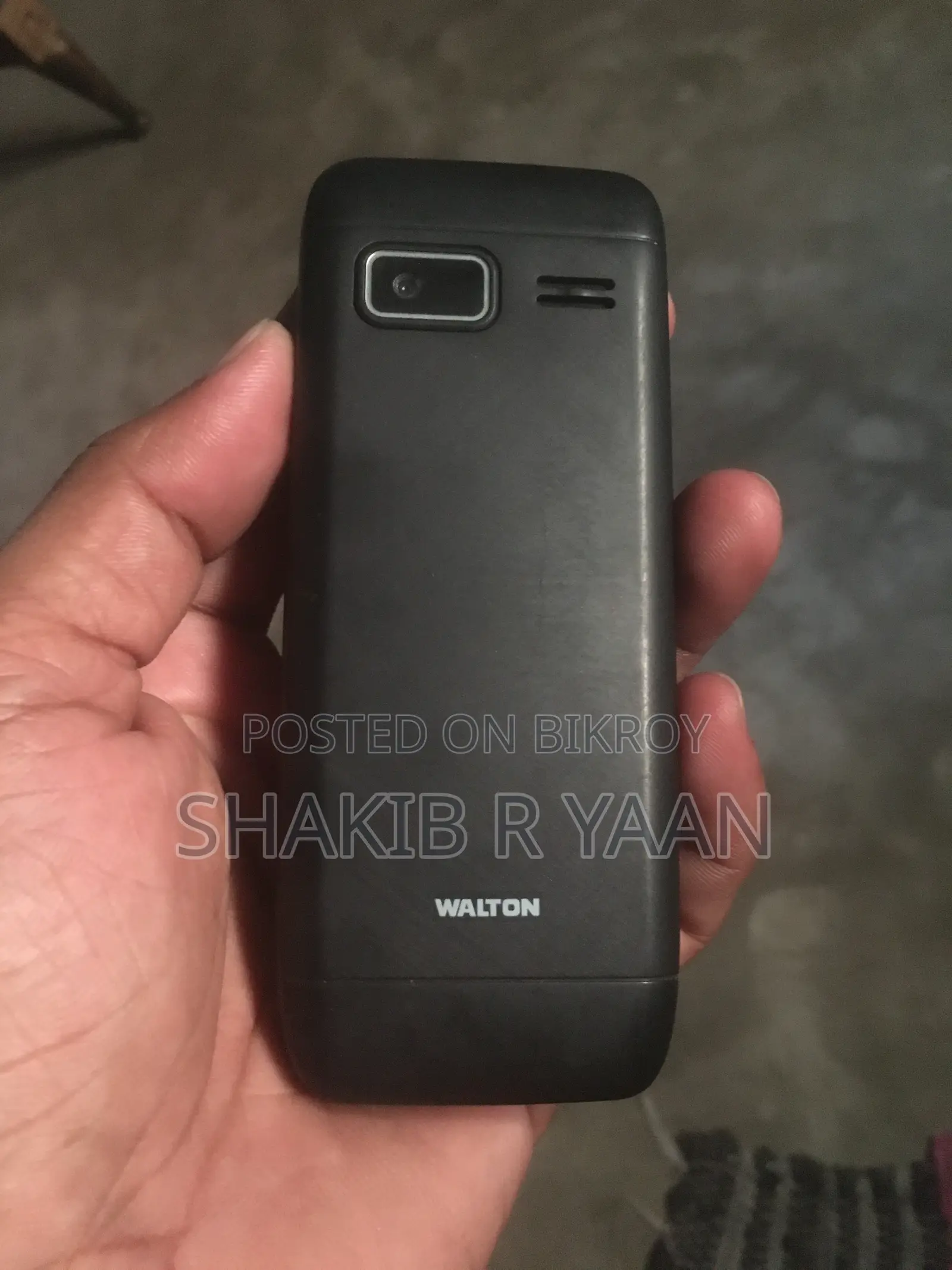 Walton Black