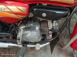 Hero Dawn 100 2015 Red