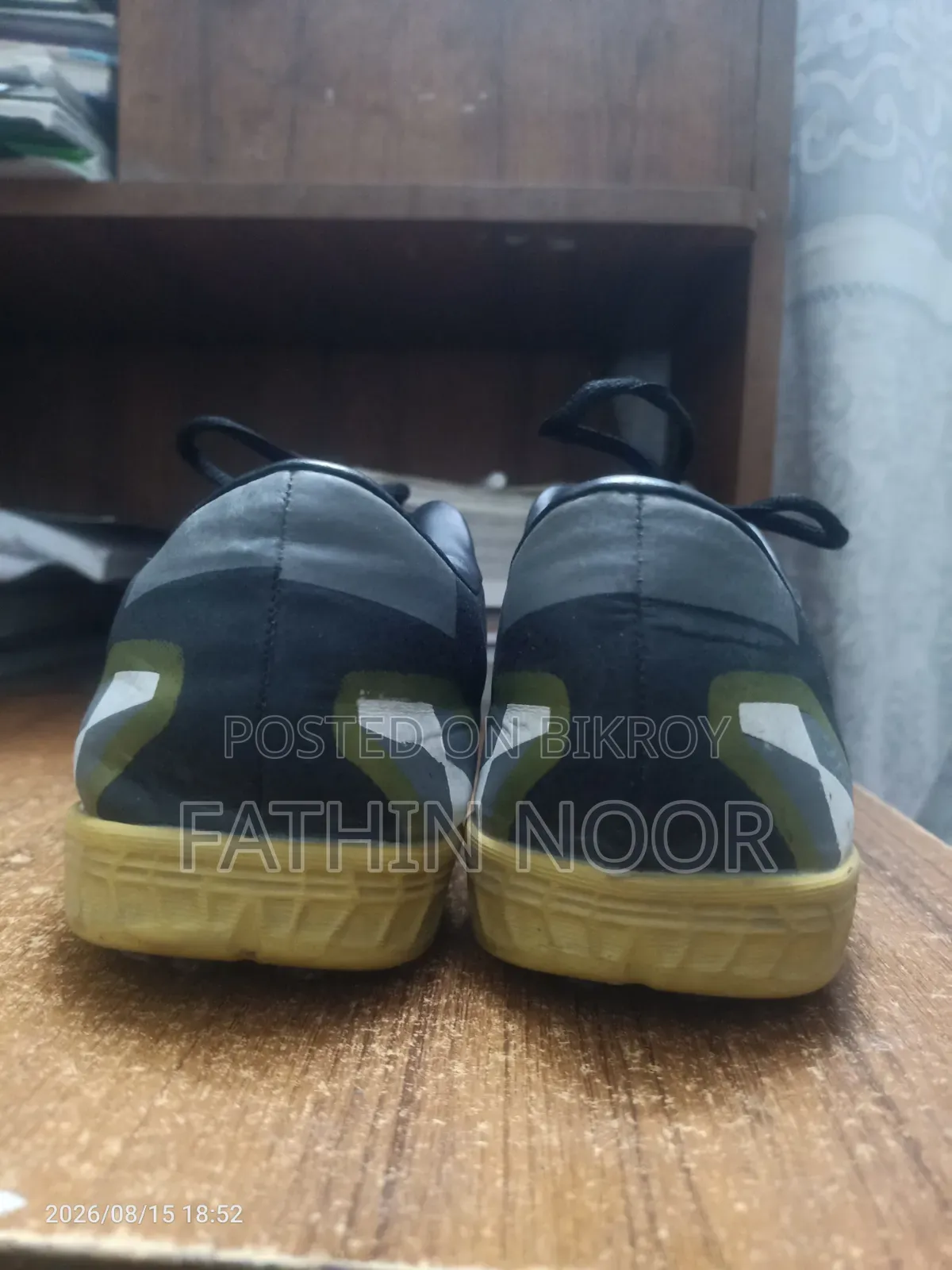 অ্যাডিডাস ফুটবল টার্ফ 👟