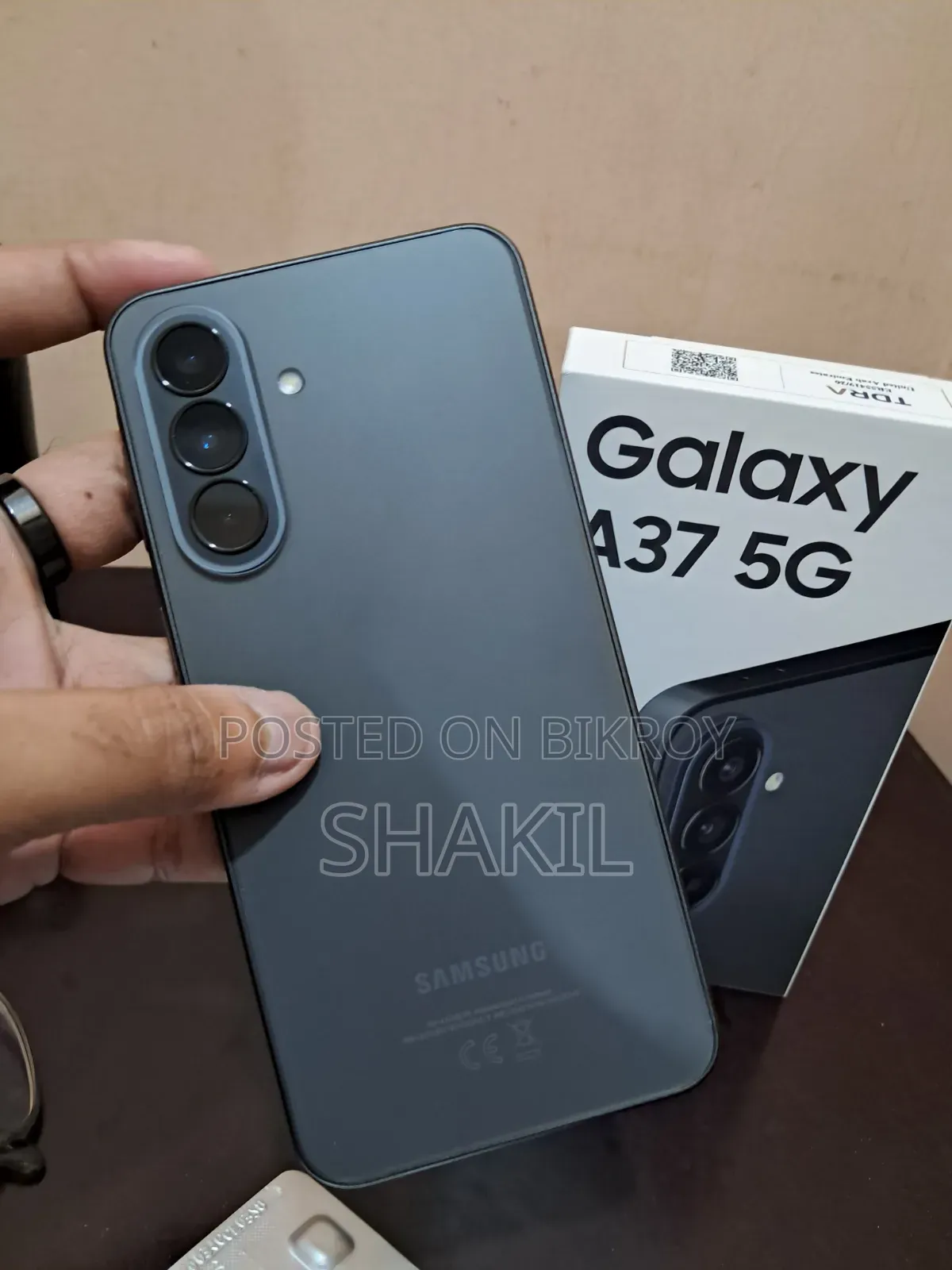 নতুন Samsung Galaxy A37 ১২৮ জিবি কালো