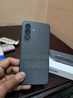 নতুন Samsung Galaxy A37 ১২৮ জিবি কালো