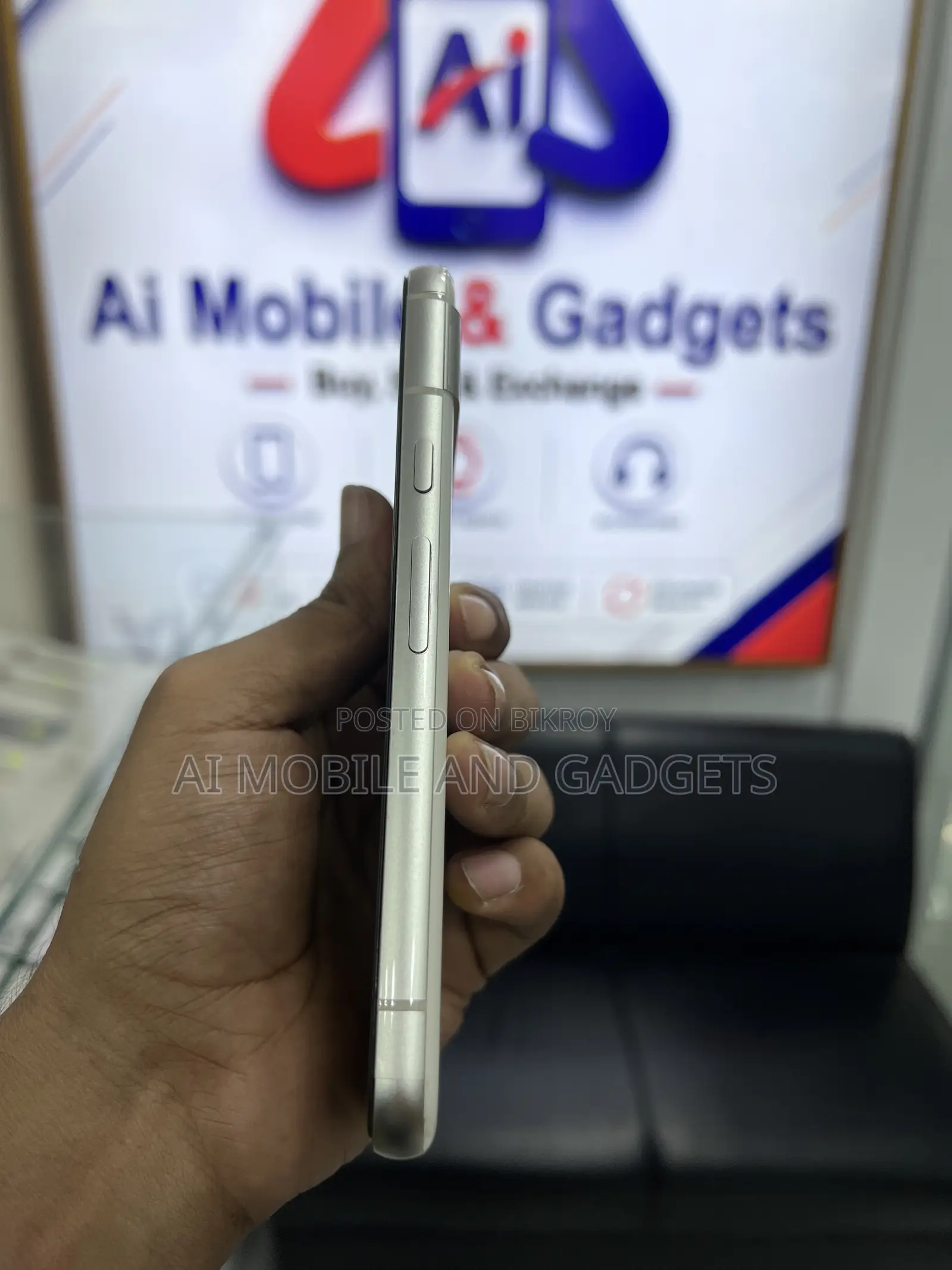 Google Pixel 8a 128 GB White