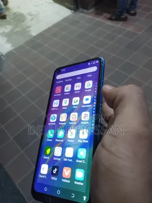 টেকনো স্পার্ক গো ৬৪ জিবি নীল