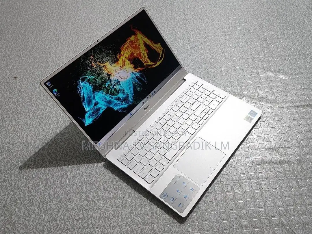 Laptop Dell 3GB Intel SSD 256GB