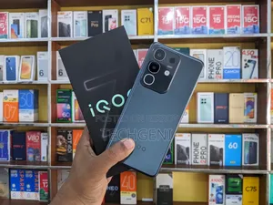 iQOO Z10x 128 GB Black