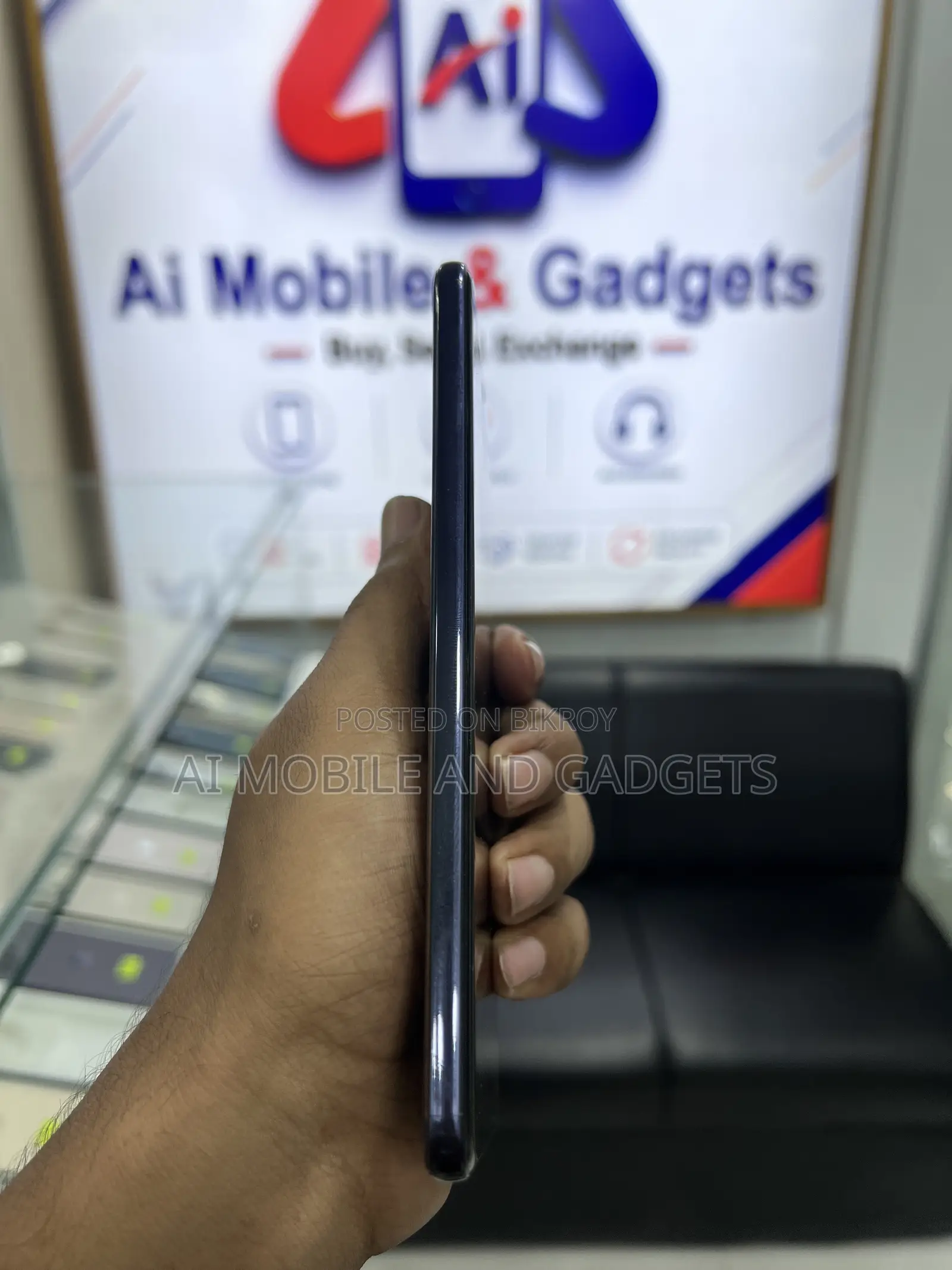 Vivo T4R 128 GB Blue