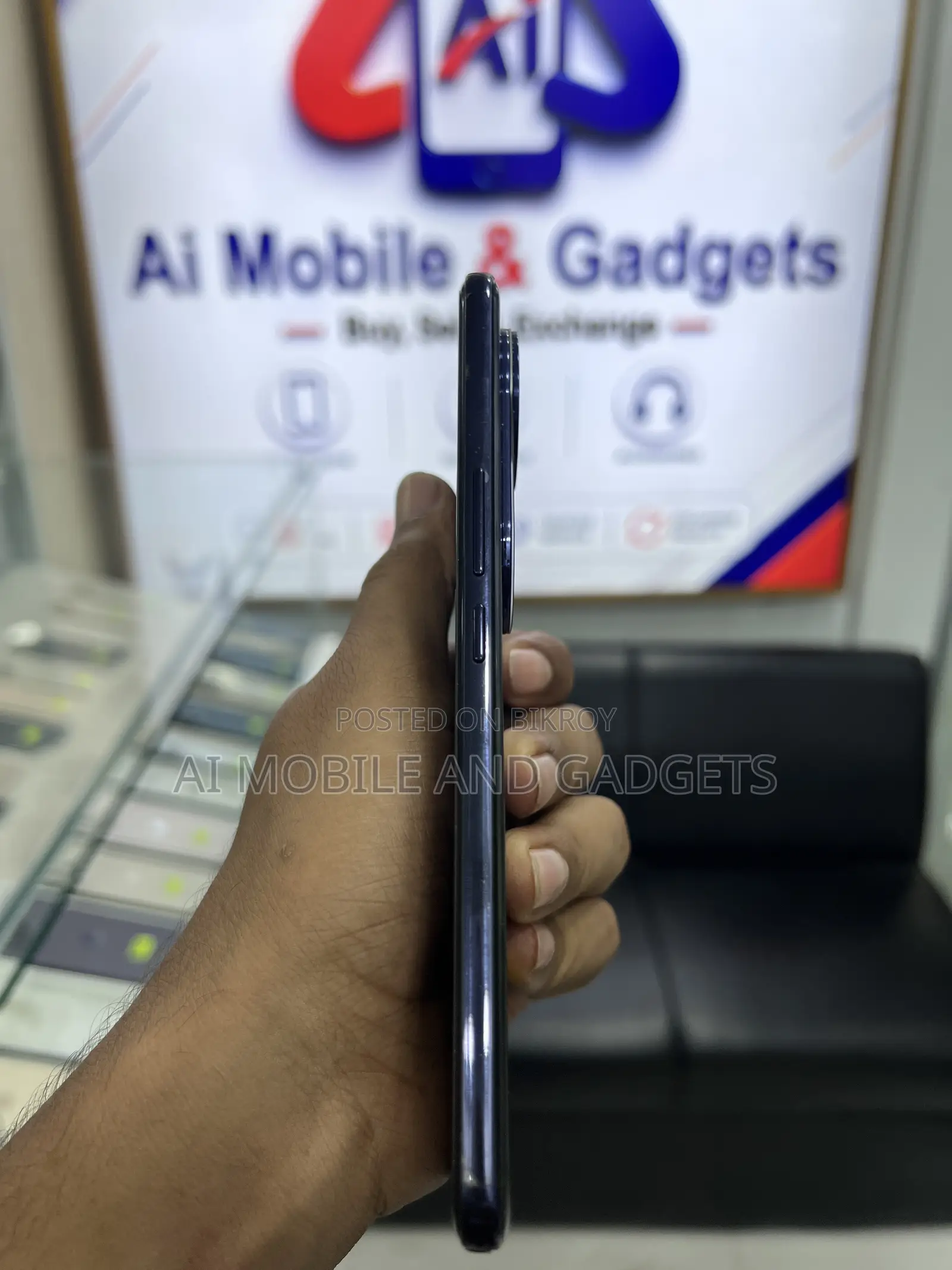 Vivo T4R 128 GB Blue