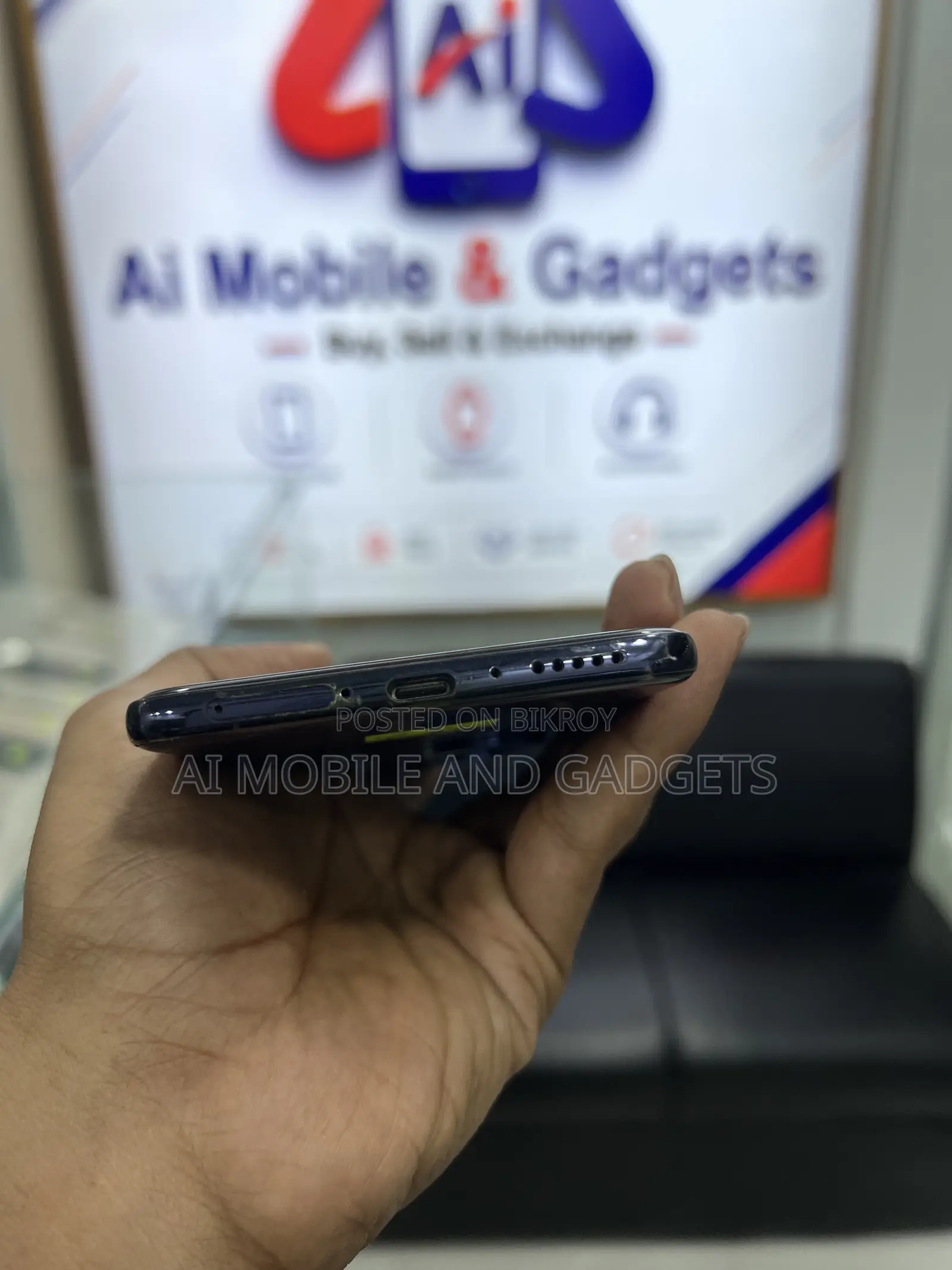 Vivo T4R 128 GB Blue
