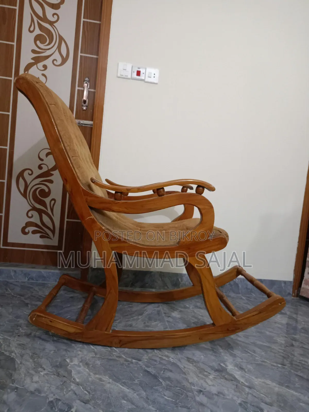 Teak Wood Luxury Rocking Chair and Divan at Attractive Discount!