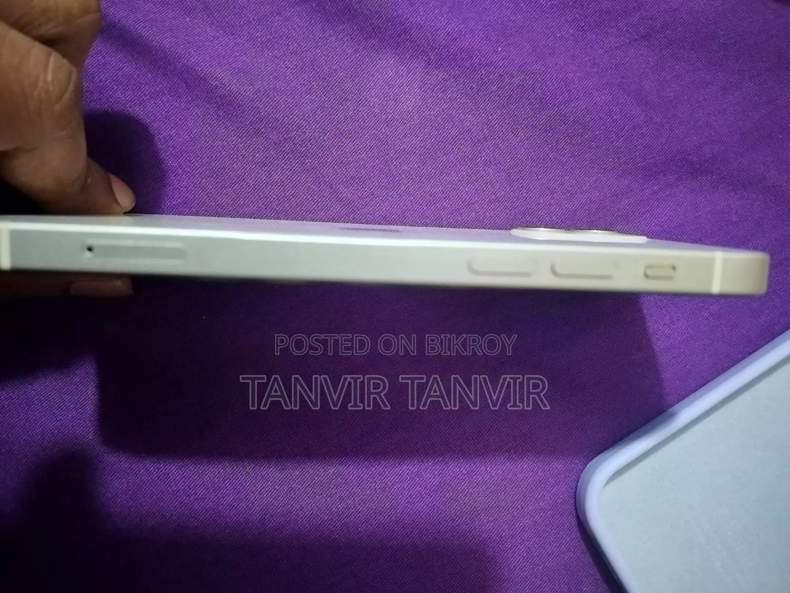 অ্যাপল আইফোন ১২ ১২৮ জিবি হোয়াইট