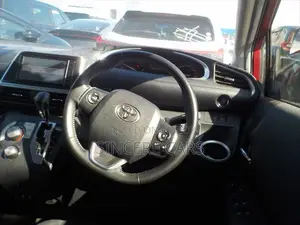 Toyota Sienta 1.5 FWD (6-seater) 2021 Red