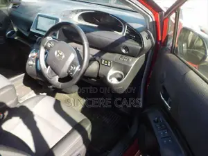 Toyota Sienta 1.5 FWD (6-seater) 2021 Red
