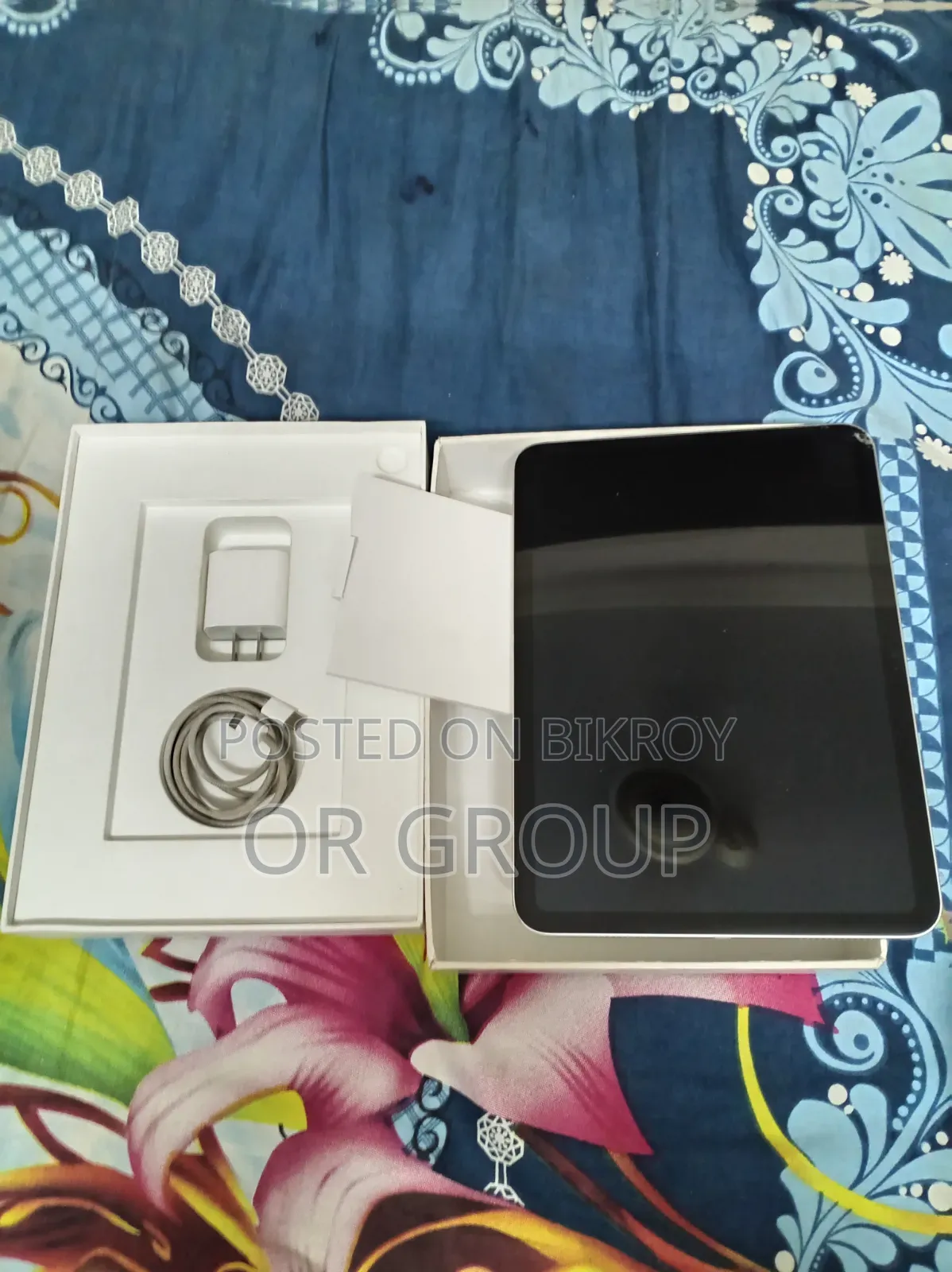 Apple iPad Wi-Fi 64 GB Gray