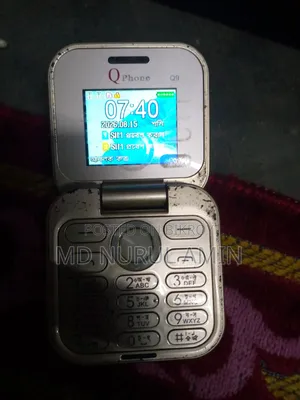 কিউফোন কিউ৬ গোল্ড