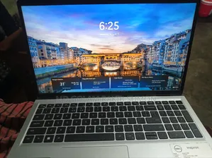 Laptop Dell Inspiron 15 8GB Intel Core I3 HDD+SSD 512GB
