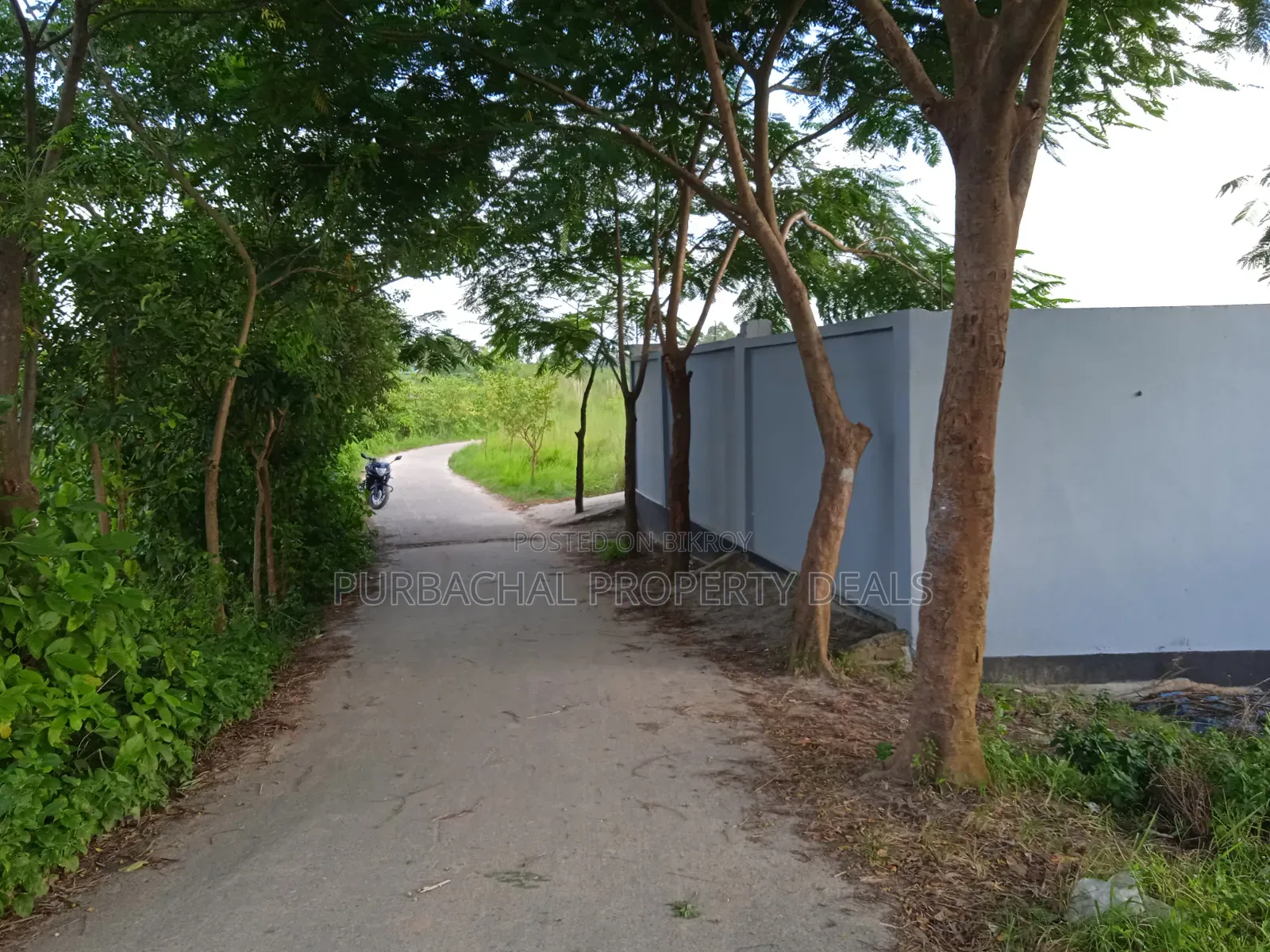 পূর্বাচল ৪ নং সেক্টরের পাশে বাউন্ডারি করা ৯ শতাংশ জমি বিক্রি