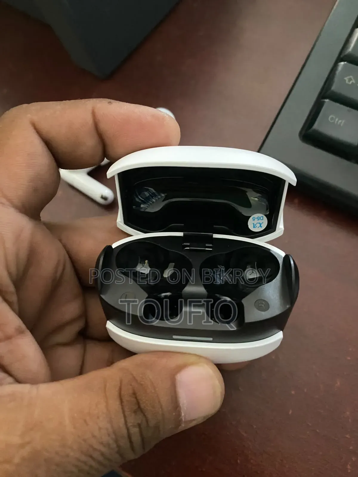 ওয়্যারলেস স্পোর্টস ইয়ারবাডস