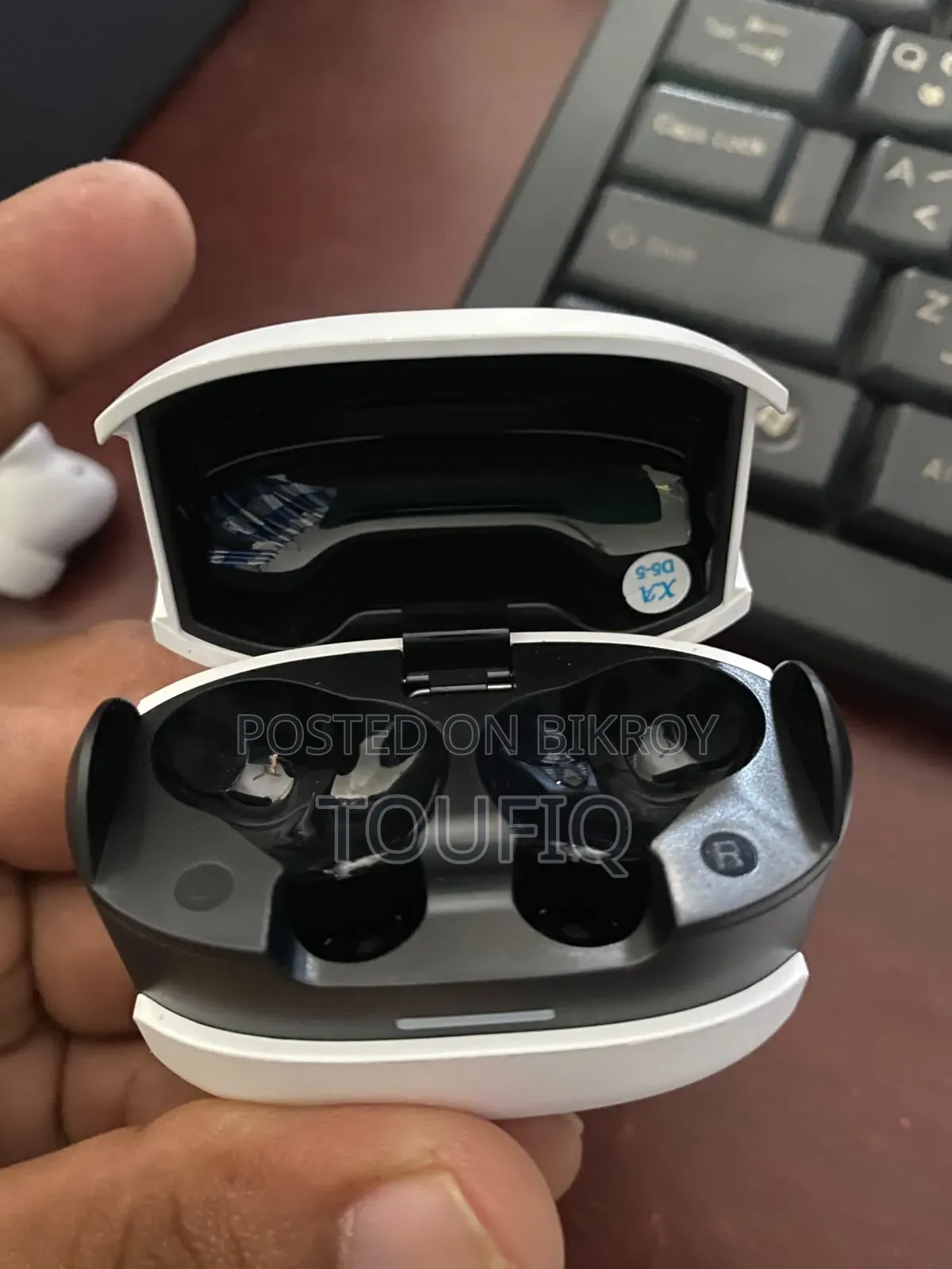 ওয়্যারলেস স্পোর্টস ইয়ারবাডস