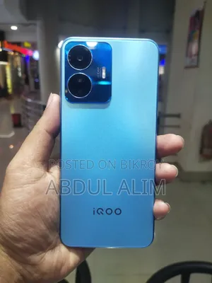 আইকিউওও ১২৮ জিবি ব্লু